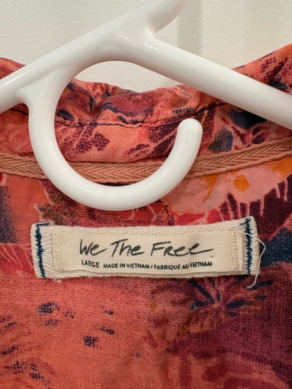 We The Free Share Good Vibes Coral Hawaiian Print Button Down Size Large - Picture 3 of 12